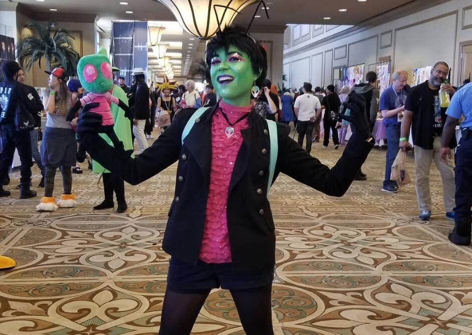 干部救灾他人撑伞受处分不冤_时事政治_中公教育网_完美体育(图3) 完美体育娱乐平台