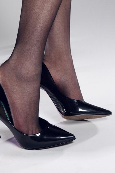 农村俗语“人无横财不富,马无夜草不肥”是什么意思?“完美体育网页版”(图3) 完美体育网页版